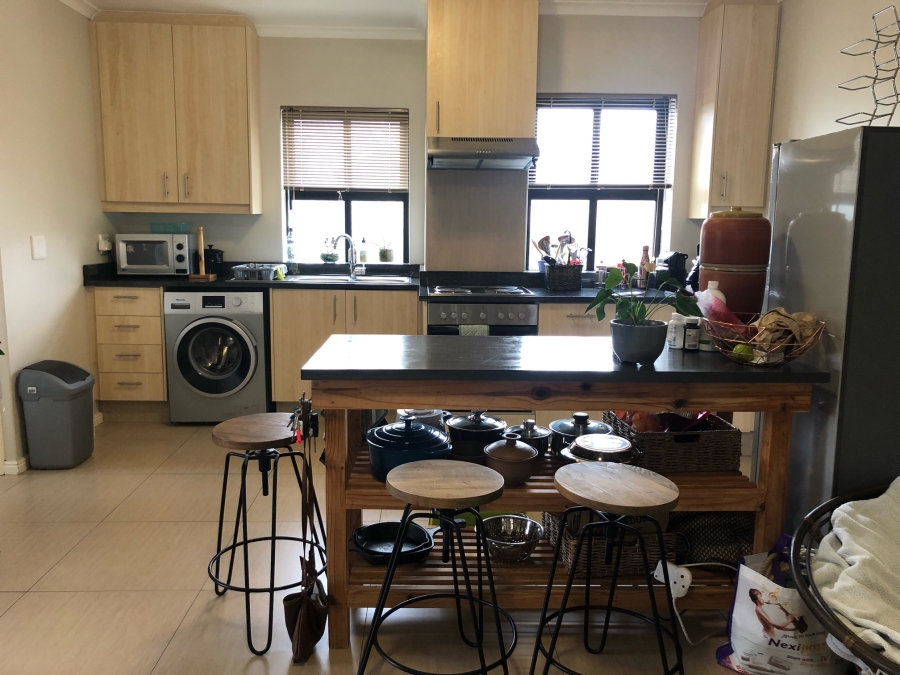 To Let 1 Bedroom Property for Rent in Woodstock Western Cape